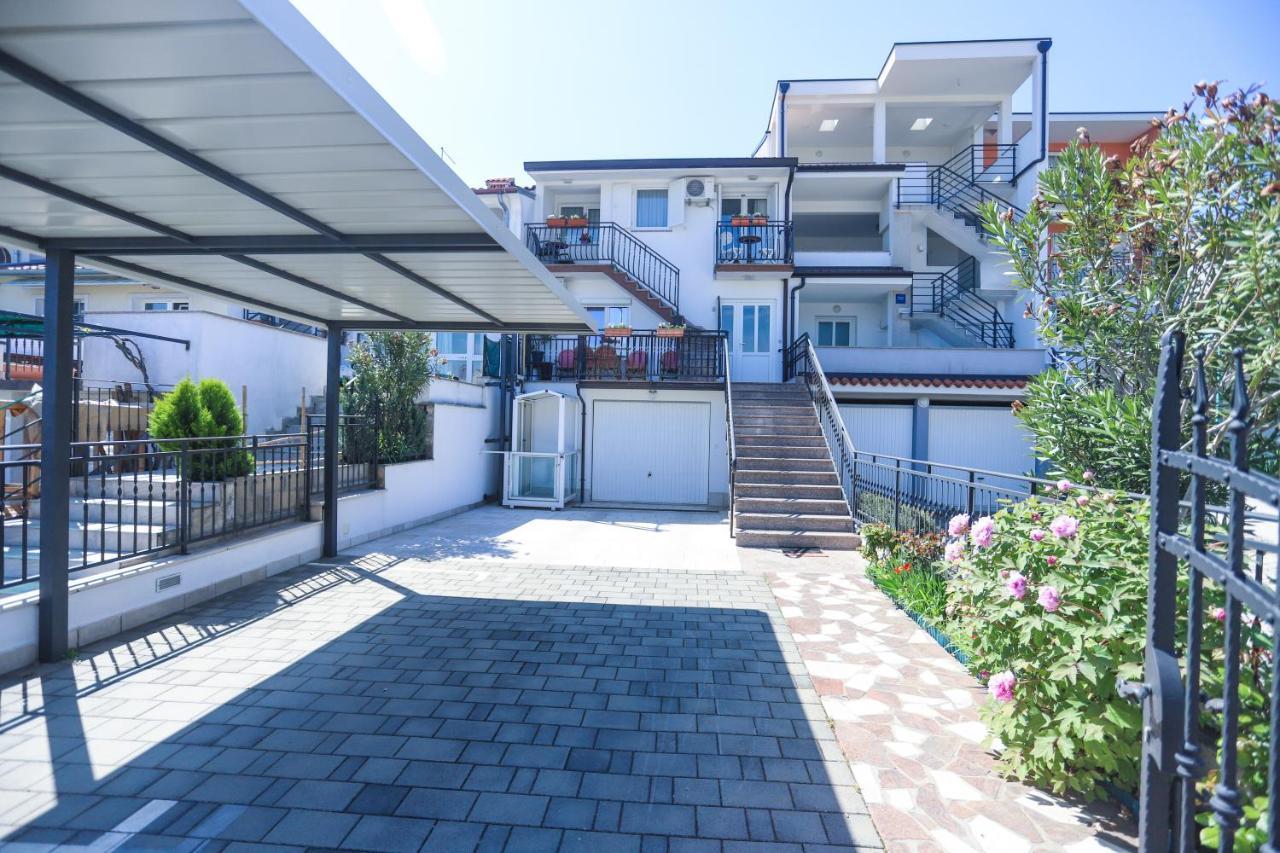 Apartment Ivica Poreč Exterior foto