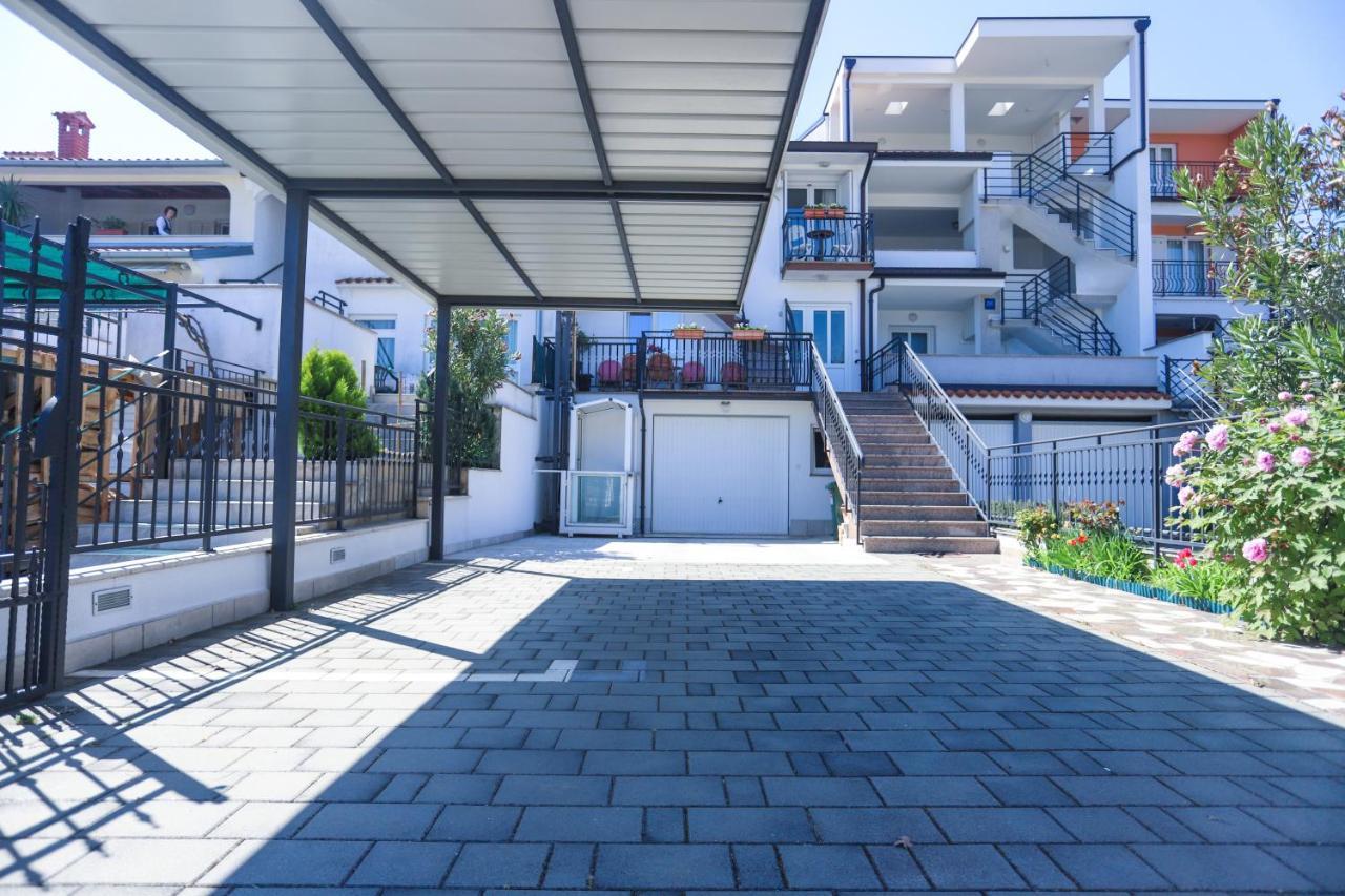 Apartment Ivica Poreč Exterior foto
