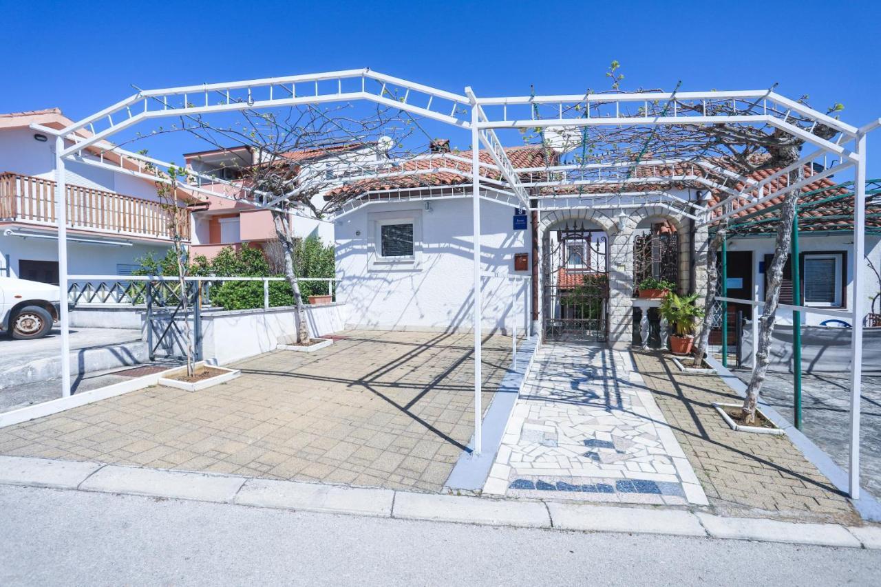 Apartment Ivica Poreč Exterior foto