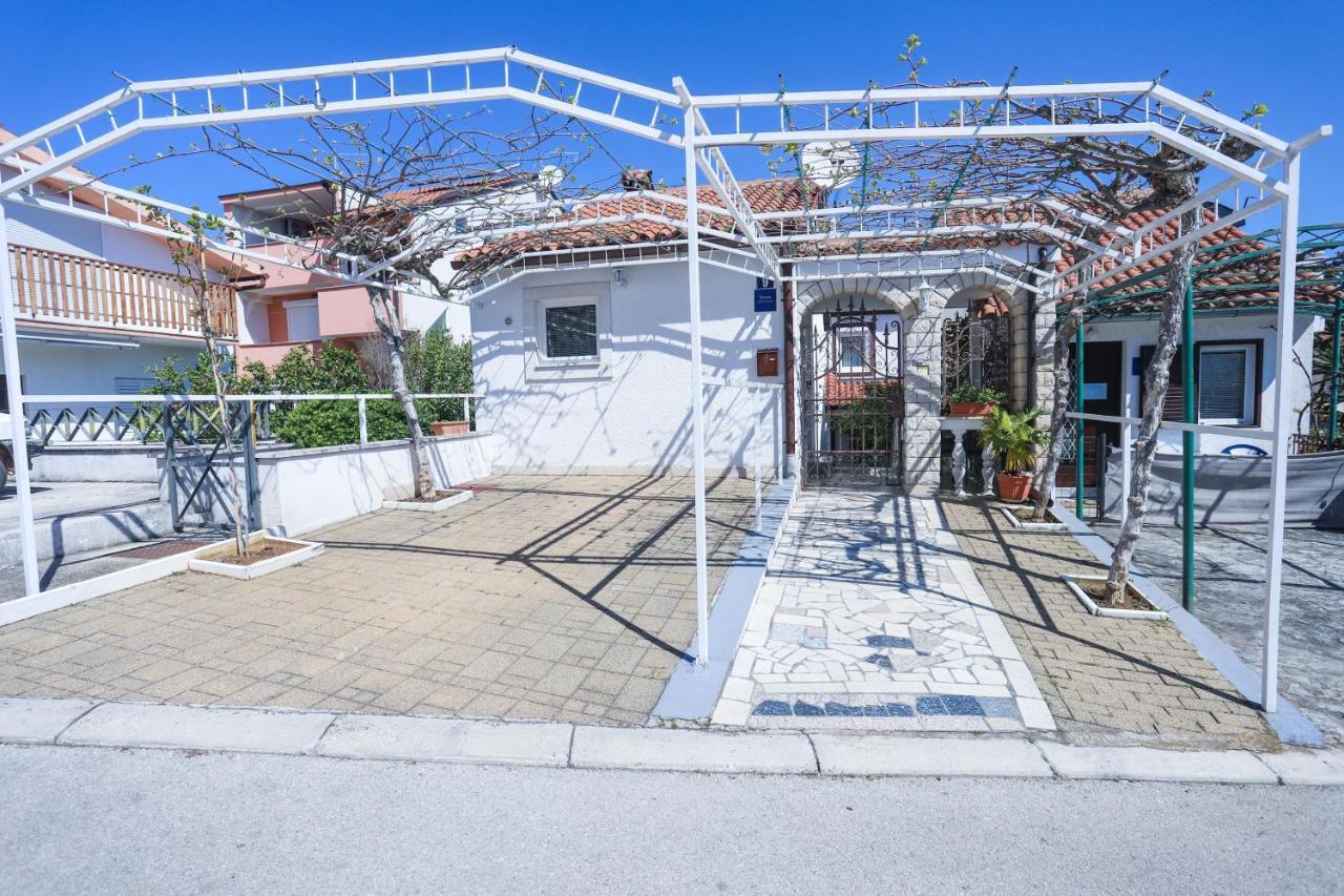 Apartment Ivica Poreč Exterior foto